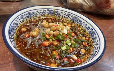 酸辣粉培訓(xùn)哪家味道好？  成都酸辣粉培訓(xùn)哪家味道好？
